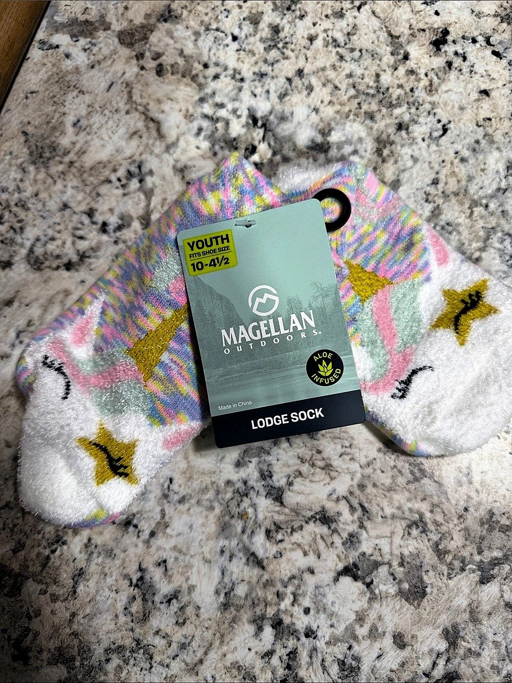 Magellan Outdoors Youth Rainbow Unicorn Lodge Low-Cut Socks Pink & White